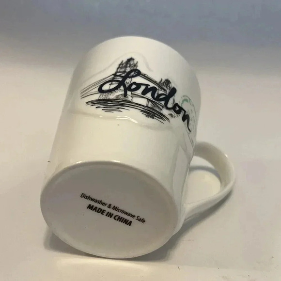 NEW London Tower Bridge Print & Passport Stamp Accent Souvenir Mug - Picture 6 of 6